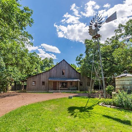 Ada'S Peach Street Hideaway - Whole House Villa Fredericksburg Exterior photo